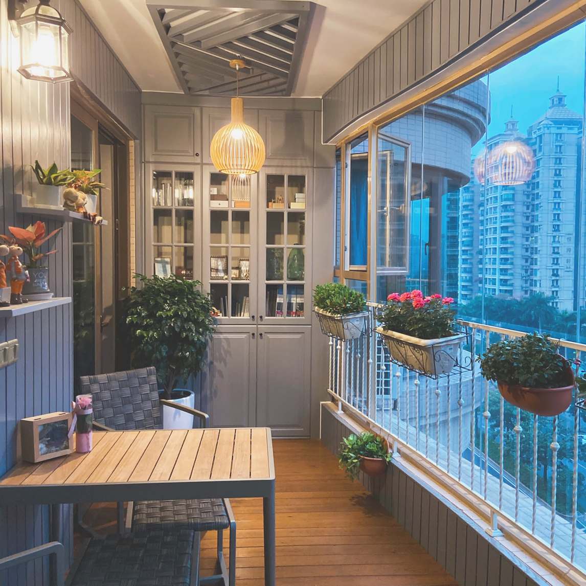 北欧简约阳台,打造舒适惬意的休闲空间