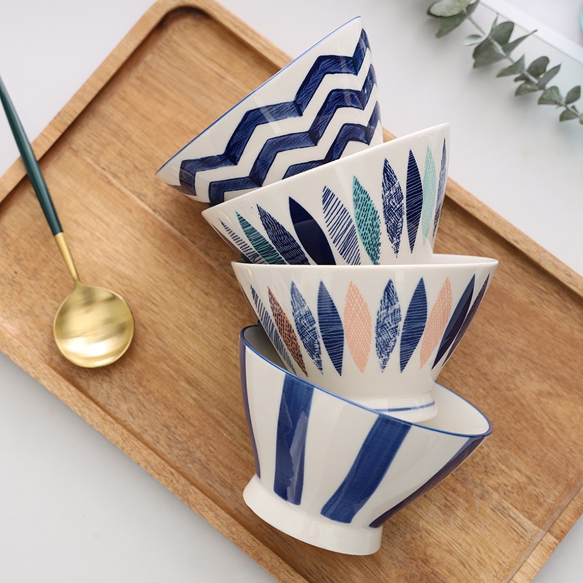 日式高脚斗笠碗,手绘图案非常赞 - 软装小辣椒设计效果图 - 每平每屋