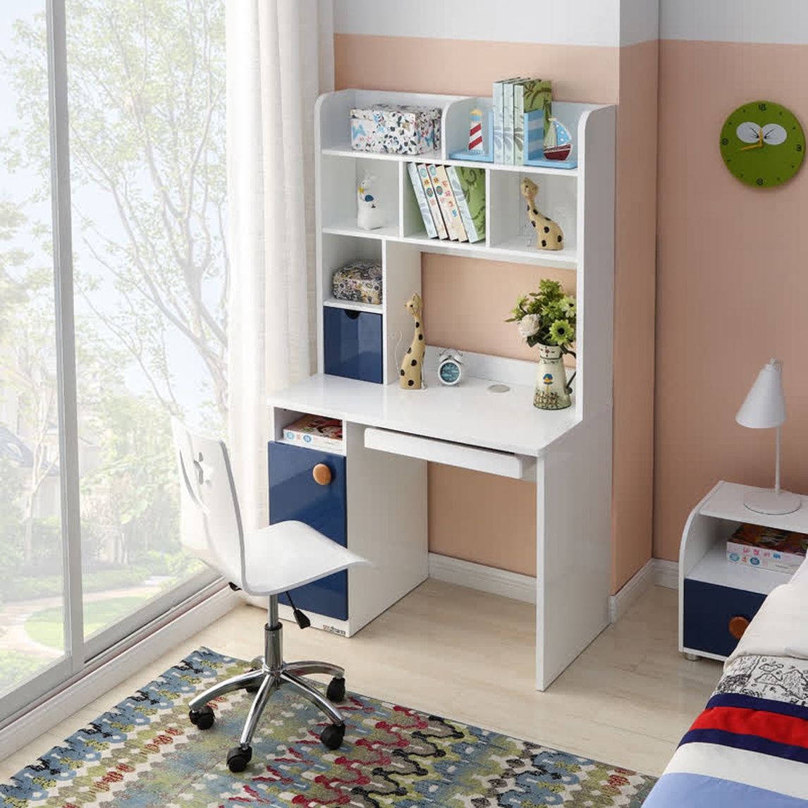 书桌书架一体化打造最实用儿童房