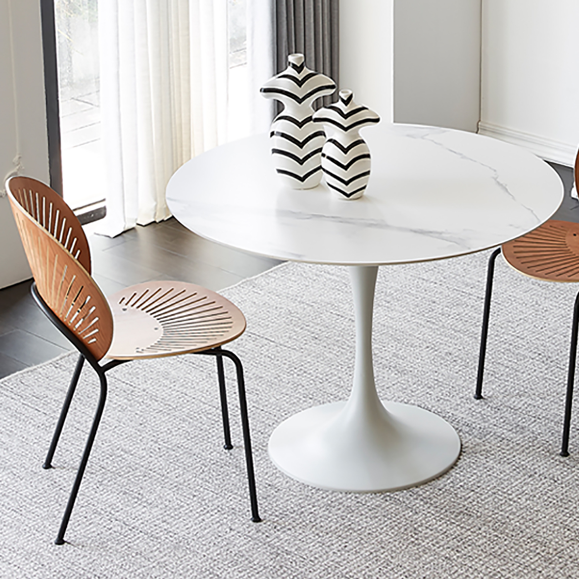 格调满满的北欧郁金香圆桌