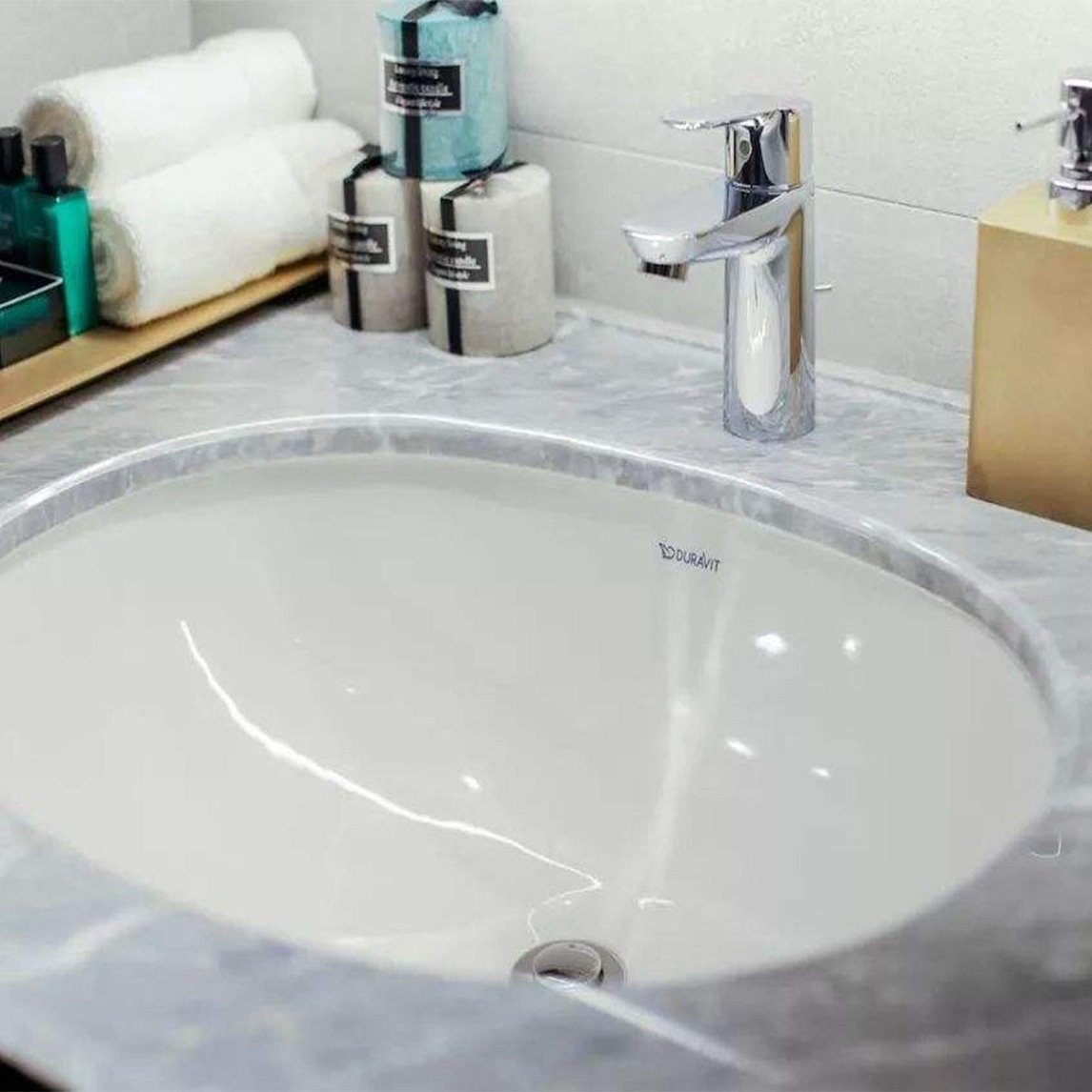 不同造型的台下盆