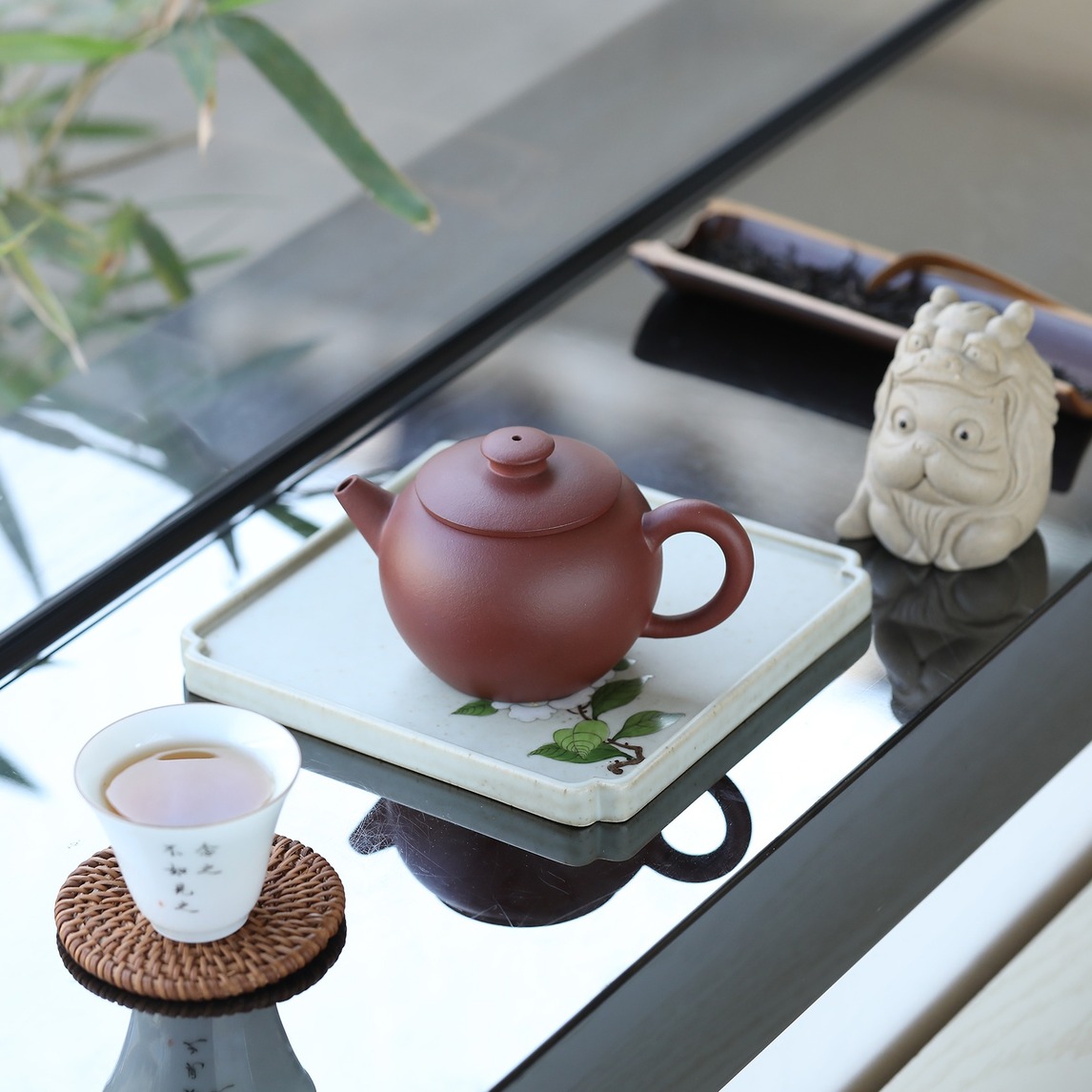 独坐品茗 静享茶趣