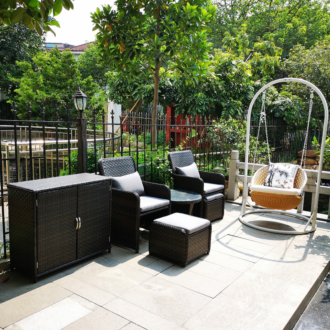 花园j酒店式阳台的家具搭配