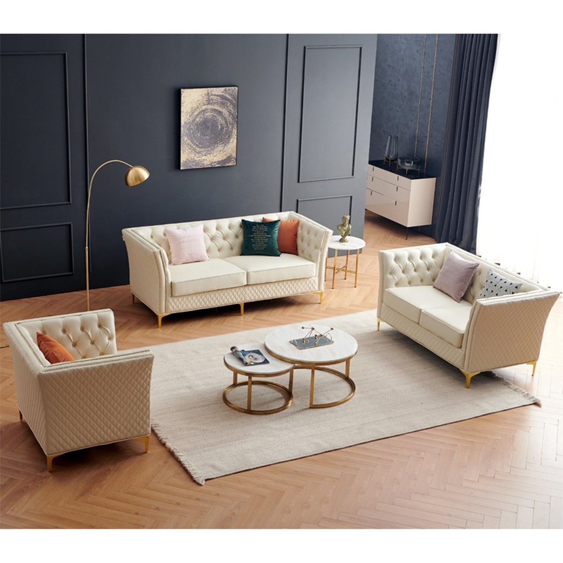 现代轻奢皮艺沙发雅然居家居 设计师说: 现代轻奢风,是现在比较流行的