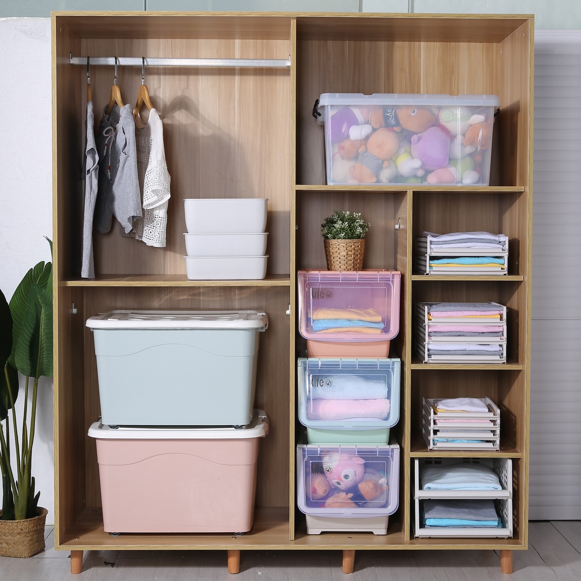 优秀作品 衣柜百搭小沃居家生活 设计师说: 这里的三件不同类型收纳箱