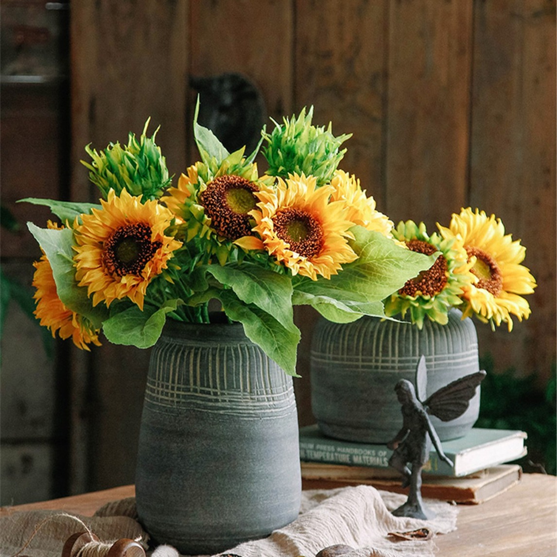 清新复古向日葵有勃勃生机